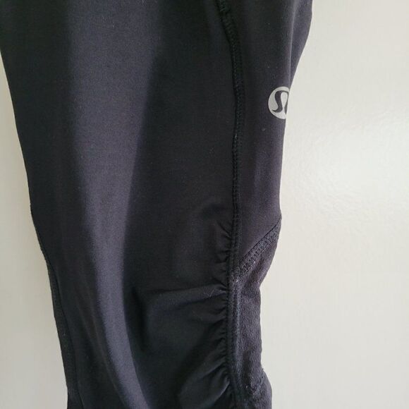 Lululemon Navy Cropped Leggings size 6‎ - Picture 2 of 10